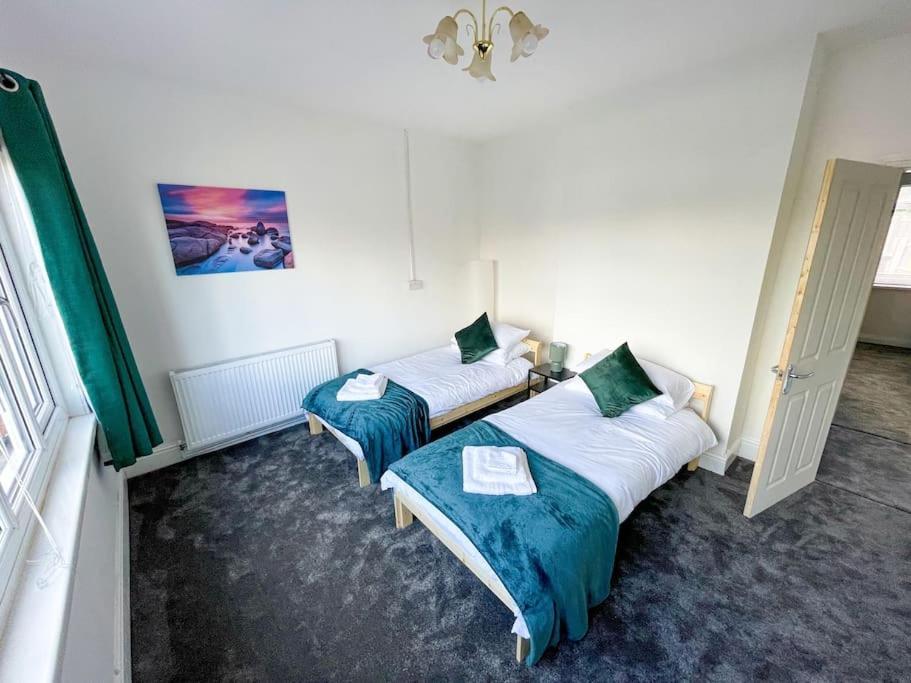 Apartamento Perfect For Contractors & Families! 7 Beds Free Parking Birmingam Exterior foto