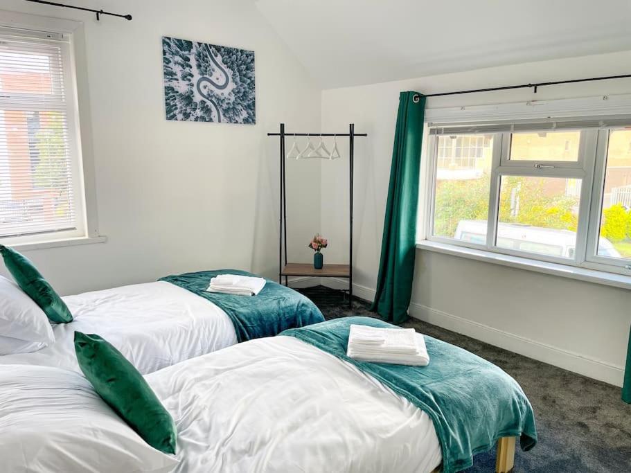 Apartamento Perfect For Contractors & Families! 7 Beds Free Parking Birmingam Exterior foto