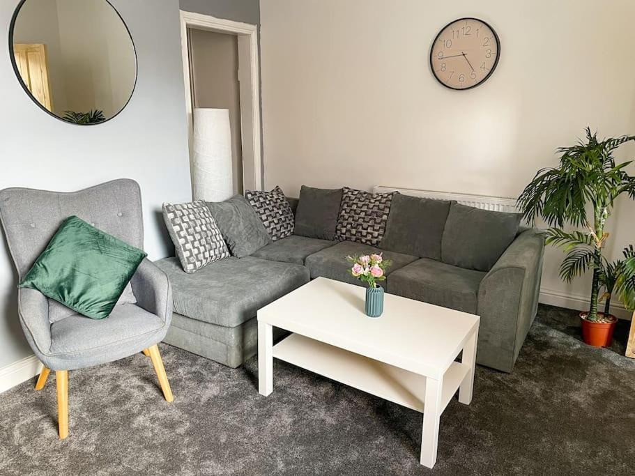 Apartamento Perfect For Contractors & Families! 7 Beds Free Parking Birmingam Exterior foto