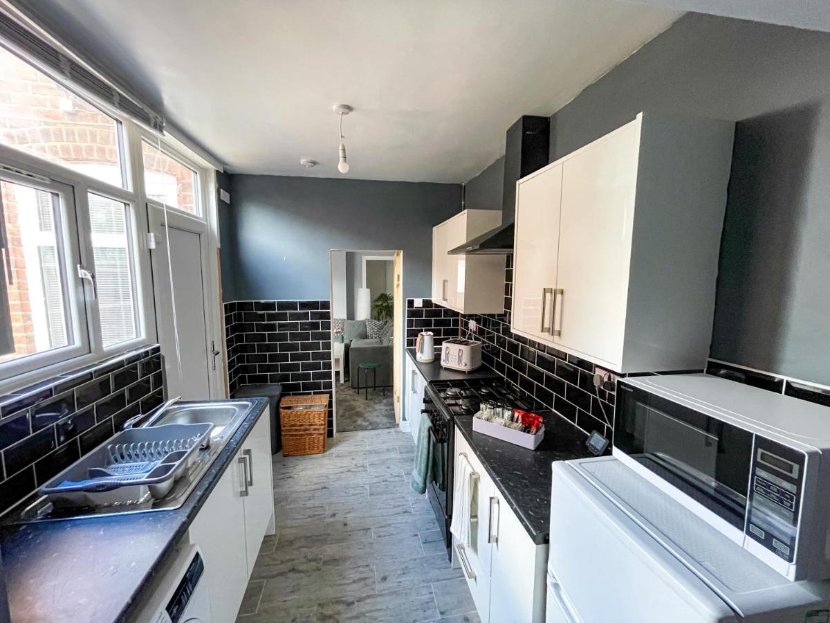 Apartamento Perfect For Contractors & Families! 7 Beds Free Parking Birmingam Exterior foto